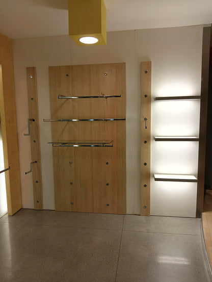 ESPOSITORE A PARETE ANGOLARE